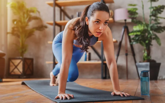 Kann man Yoga in eine schnelle Cardio-Fitness-Session umwandeln?
